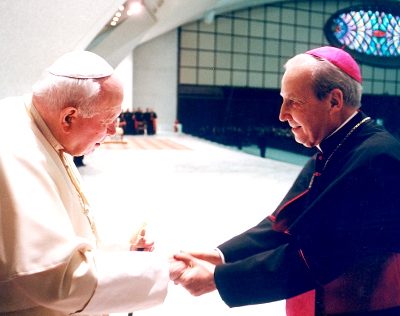 Con Juan Pablo II, en 2003.