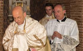 L’omelia del Giovedì Santo del Prelato: “Nessuno è escluso dall’amore di Gesù”