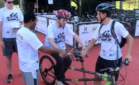 “Guias do Pedal”: cegos que praticam ciclismo