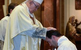 Mgr. Carrasco: «Het dienstwerk is jullie nieuwe identiteit»