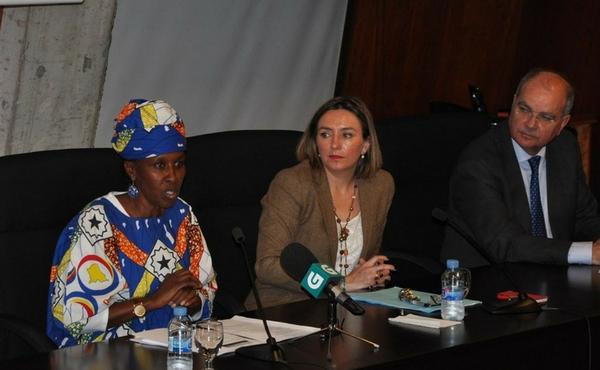 Antoinette Kankindi, Premio Harambee 2017, reivindica no campus o papel da muller como motor de África