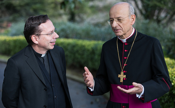 Opus Dei - Foto's van de nieuwe prelaat van het Opus Dei