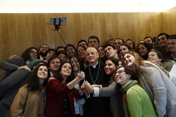 Opus Dei sosiaalisessa mediassa