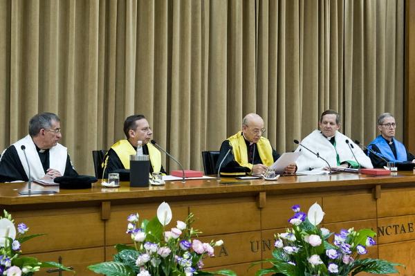 O prelado: «O estudo profundo, alimento de muitas pessoas»