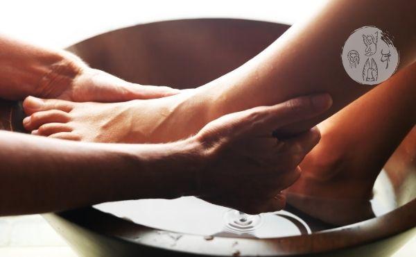 Au fil de l’Évangile du Jeudi saint : "Jésus lave les pieds"