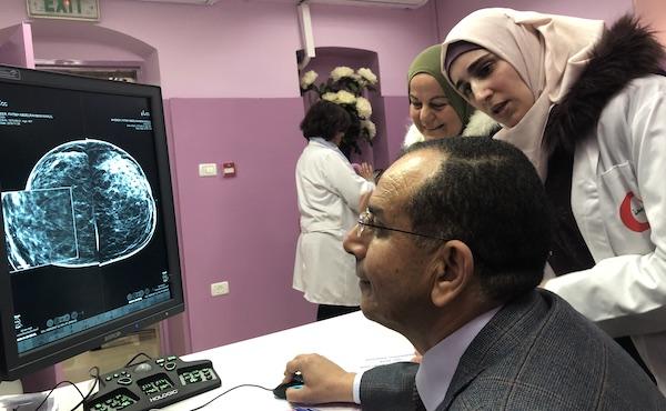 Un centro per la salute della donna nel cuore della Palestina