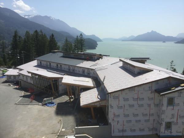 Visite du Prélat au centre de conférence de Copper Ridge