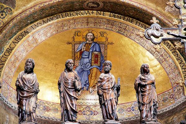 Christkönigs-Homilie des hl. Josefmaria auf Audio