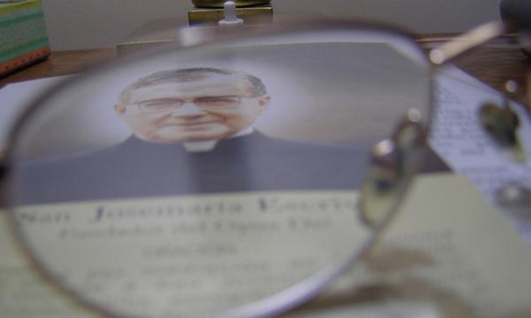 Opus Dei - Como é governada a prelazia do Opus Dei? Quem a dirige?