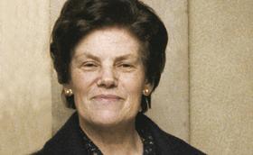 Dora del Hoyo, A Professional Homemaker