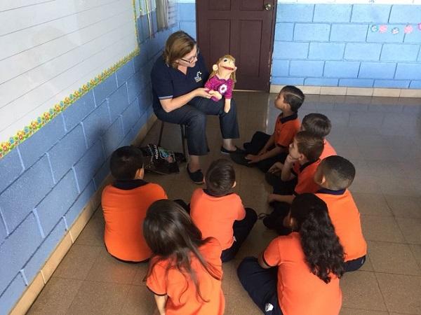 San José, Costa Rica: SACANDO SONRISAS Y MUCHO MÁS… Historia de un títere