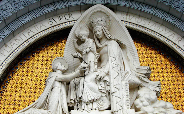 Opus Dei - Le mois du Rosaire