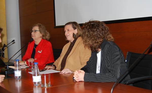 Más de un centenar de personas se acercan a Guadalupe en Salamanca, de la mano de la historiadora y americanista Adelaida Sagarra