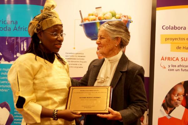 La costamarfilense Vanessa Koutouan, premio Harambee a la Mujer Africana