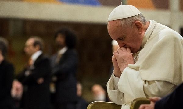 O que é a oração? Como se faz? Deus escuta e responde?