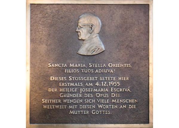 Stephansdom: „Heilige Maria, Stern des Ostens, hilf deinen Kindern“
