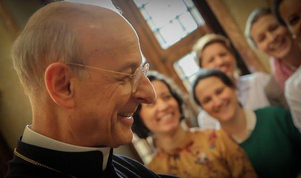 Monsinjora Okarisa Adventa vēstījums: “Adventā sagatavoties pieņemt Kristus piedzimšanu kā jaunu dāvanu”