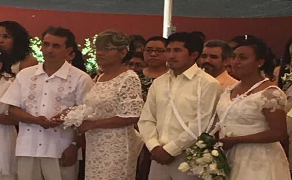 Quince parejas contraen matrimonio gracias a labor en el Colegio Montefalco