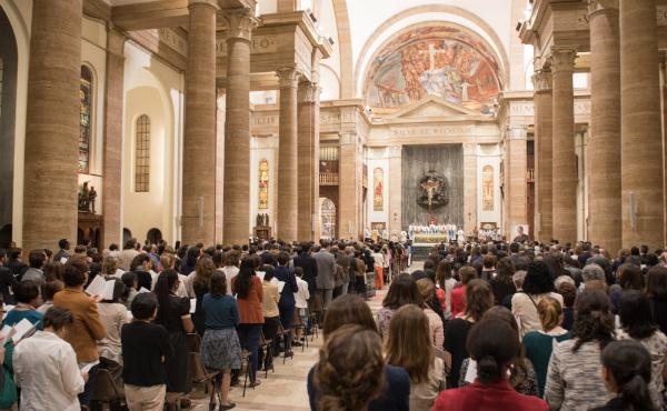 Mons. Ocáriz: “Había sitio para todos en el corazón del beato Álvaro”