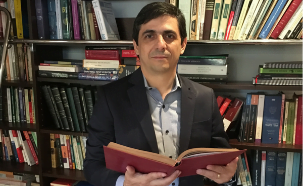 “No meu caso, Deus usou munições de grande calibre”