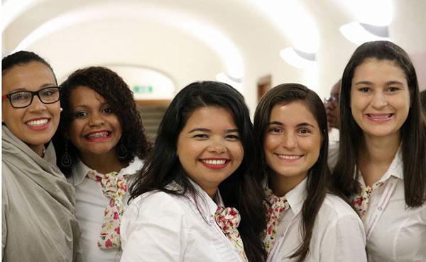 Além das palavras - Experiências de um grupo de brasileiras em Roma