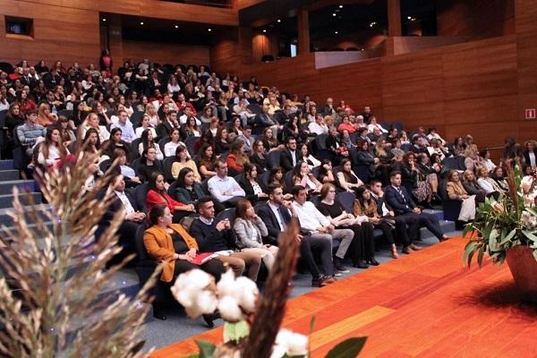 Aloya, estilo de vida saudable e entrega de títulos
