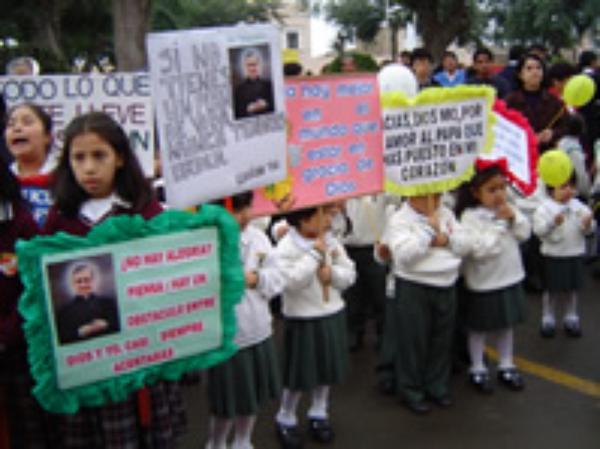 Procesión de San Josemaría en Cañete