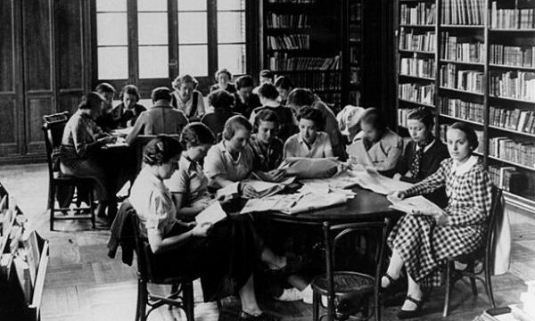 Mulher e Universidade na Espanha (1910-1936)