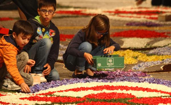 Horaris per viure el Corpus Christi: processons i devoció eucarística