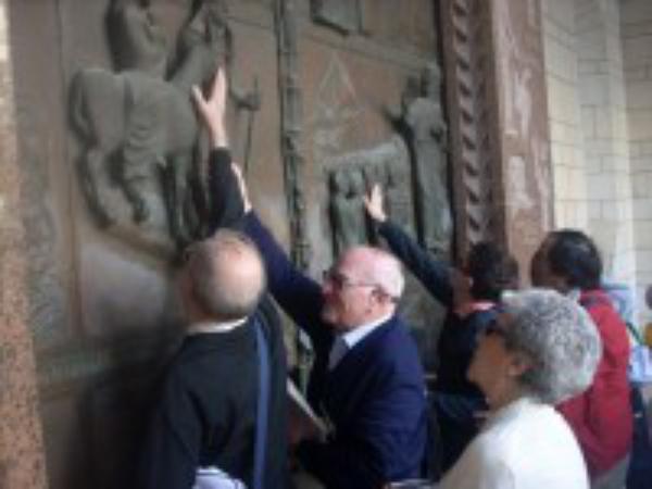 ГЛАЗАМИ ВЕРЫ