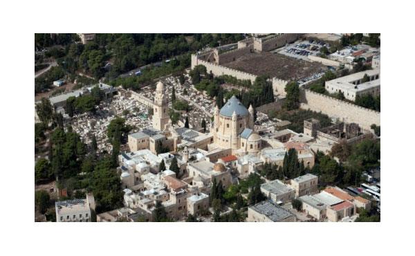 Com a sua Assunção alegram-se os anjos