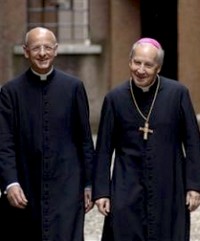 Mons. Fernando Ocáriz junto al prelado del Opus Dei