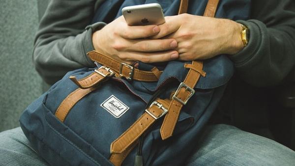 Devocionário gratuito em português para smartphones e tablets