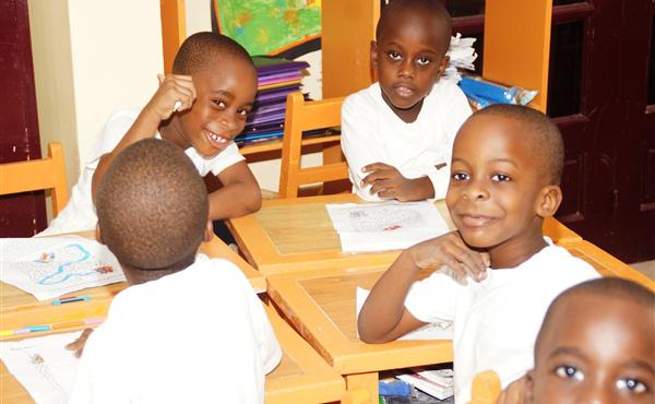 Etimoé-Makoré: la escuela de las familias