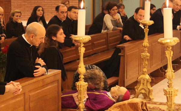 Mons. Ocáriz: "Se nos ha ido al Cielo una persona buena"