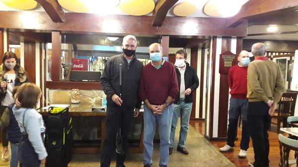 Os "birdies" de Vigo alimentan e educan a escolares de África