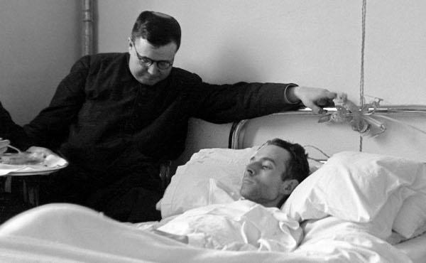Opus Dei - Novena šv. Josemaríos užtarimu už ligonius