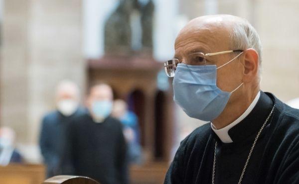 Mgr Ocáriz : Préparons-nous à recevoir en cet Avent le cadeau de la nouvelle Nativité
