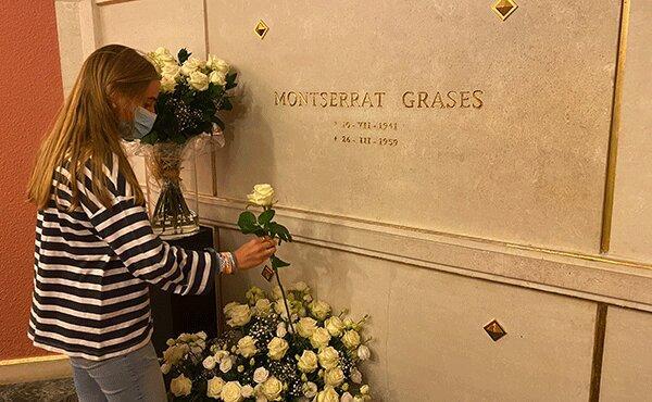 80 White Roses for Montse