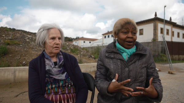 Mª Jesús y Conchi desempeñan una labor de escucha, de acompañamiento, desde hace veinte años.