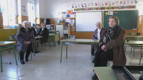 Varias alumnas de Paquita cuentan sus recuerdos en el documental.