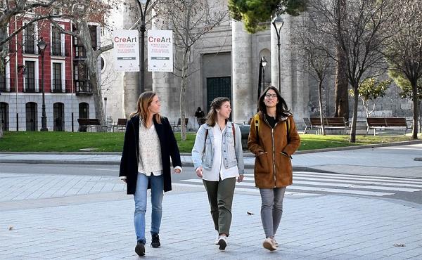El estímulo de las voces que acompañan