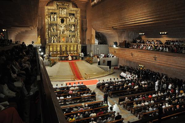 Fotos da ordenação de sacerdotes em Torreciudad