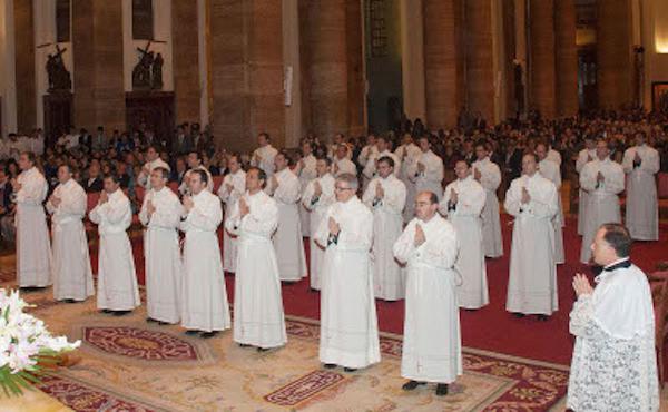 Ordination de 30 nouveaux diacres issus de 11 pays différents: "une manifestation de foi"