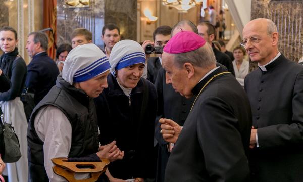 Opus Dei - Que relação tem o Opus Dei com outras instituições da Igreja?