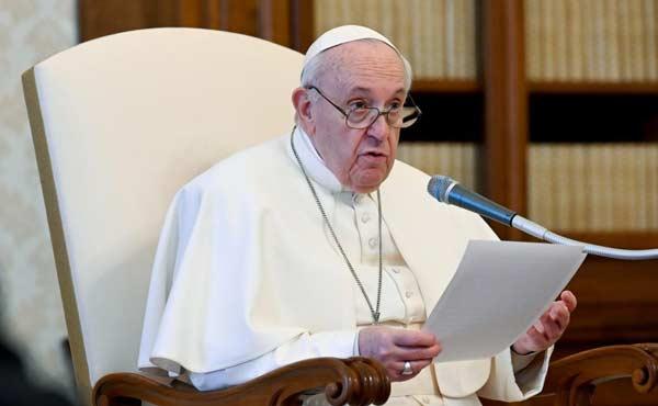 Catequese do Papa Francisco: “Rezar na Liturgia”