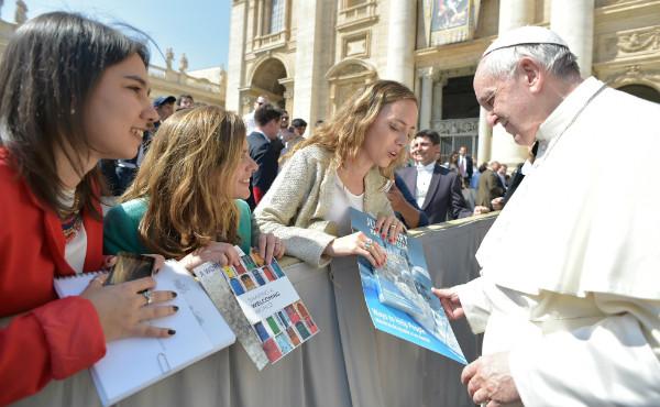Papa Francisco aos jovens: “O amor maior é o daquele que se entrega sem reservas”
