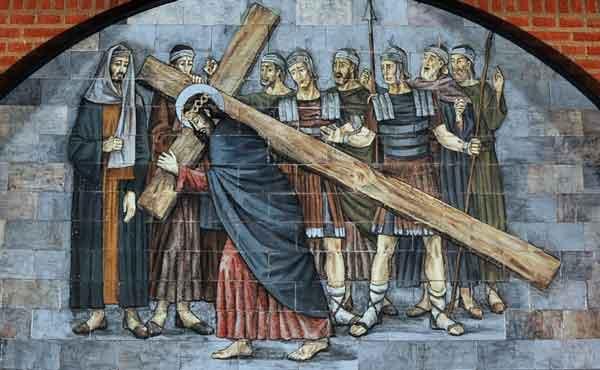 Jezus draagt zijn kruis naar de berg van Calvarië