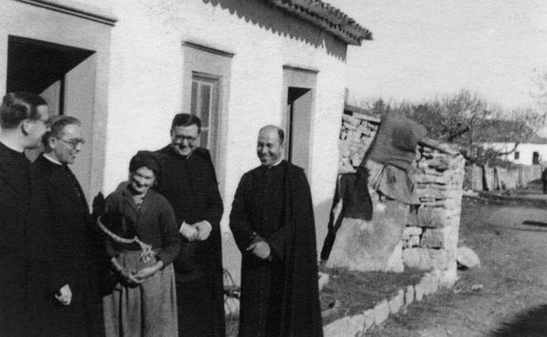 Monseñor Escrivá, peregrino de Fátima