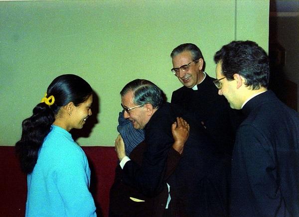“Dos temas capitales: ellas y los sacerdotes”.